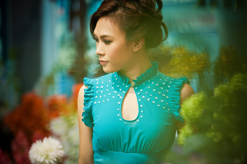 Mỹ Tâm rực rỡ hoa tươi !!! (VIET media)